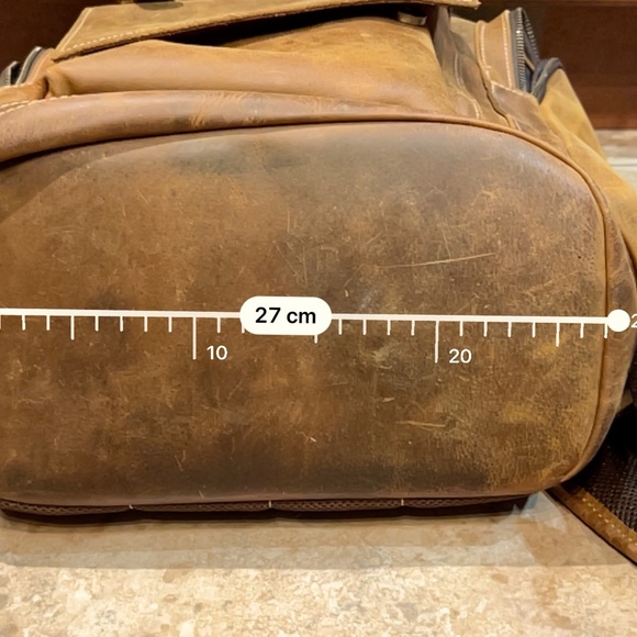 Leather backpack vintage w/ removable sleeve for laptop - Picture 11 of 14